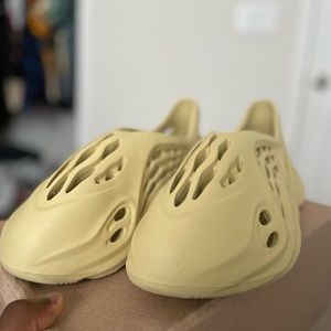 Yeezy foam runner